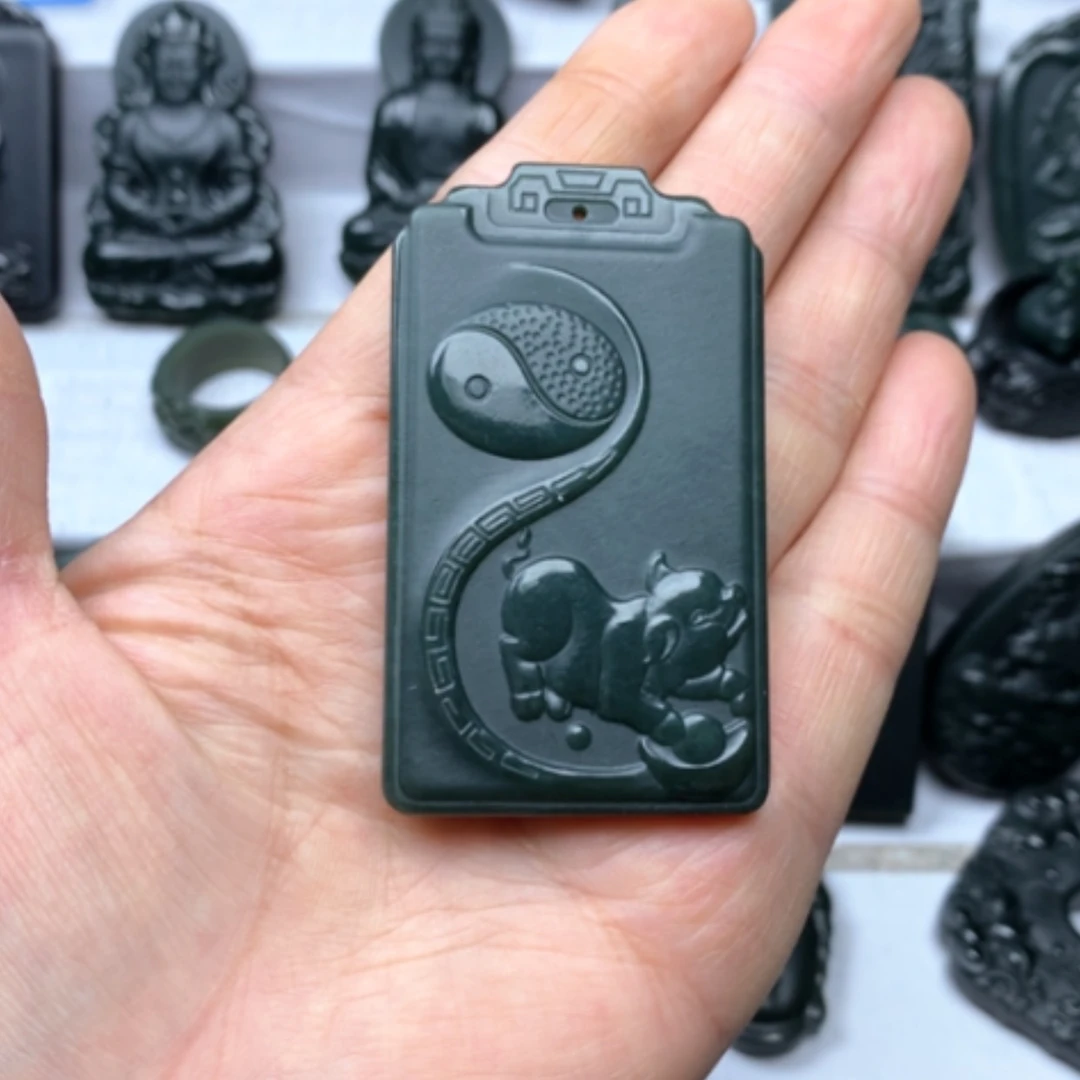 【闪购商品】和田玉颈饰未镶嵌胡**为双面雕刻