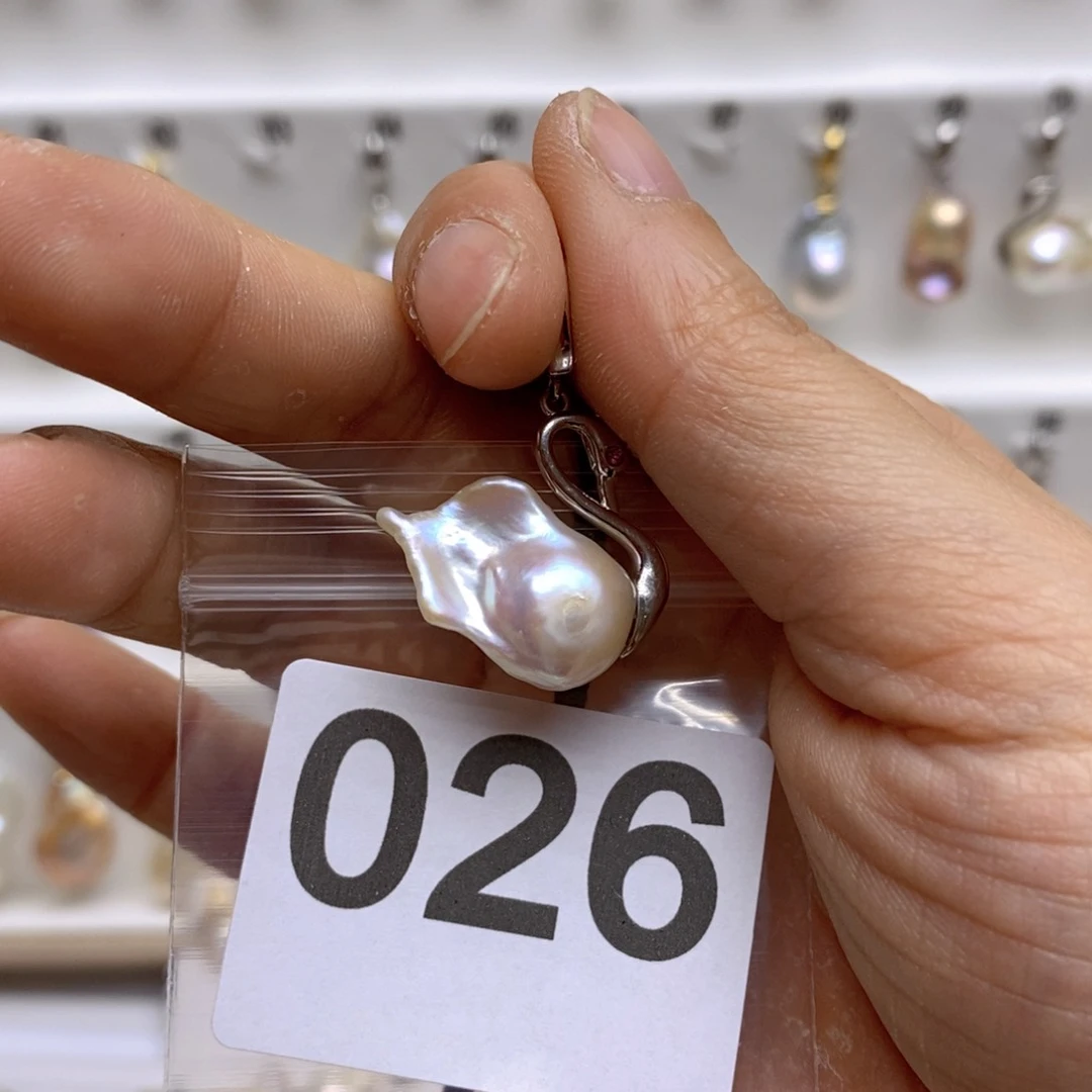 淡水珍珠颈饰银S925镶嵌26