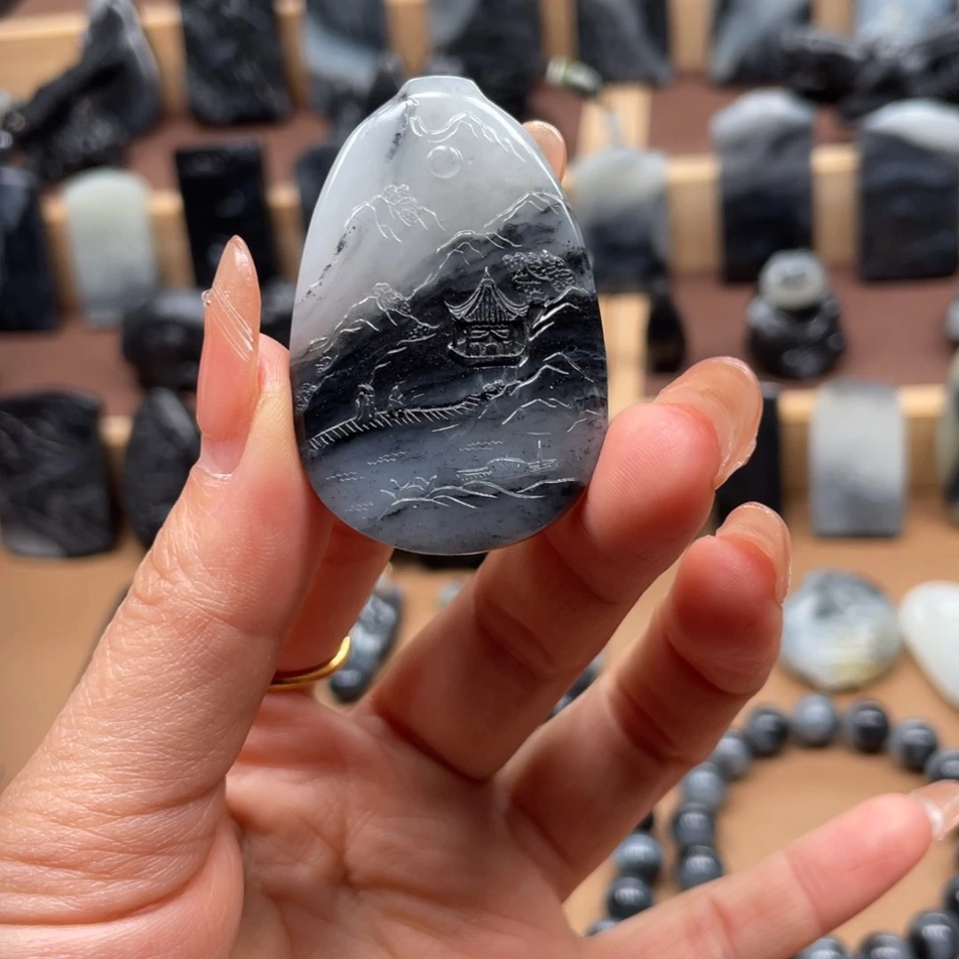 和田玉颈饰未镶嵌