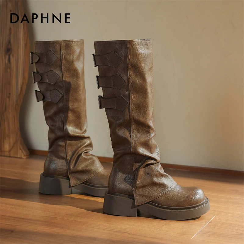 达芙妮25秋冬上新复古长筒靴废土风厚底骑士靴褶皱堆堆女靴【正品】