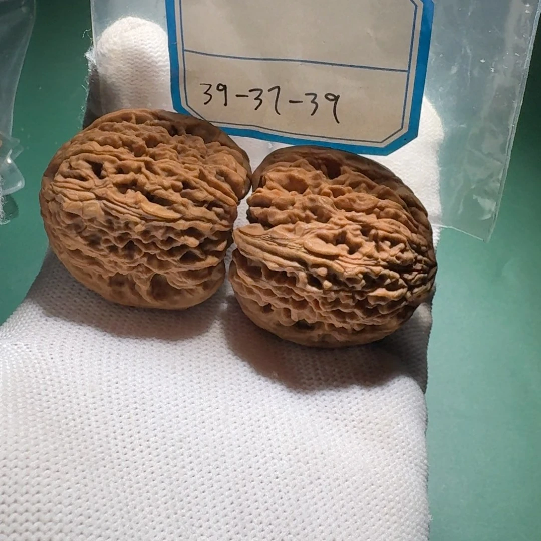 文玩核桃吊坠51号拉丝