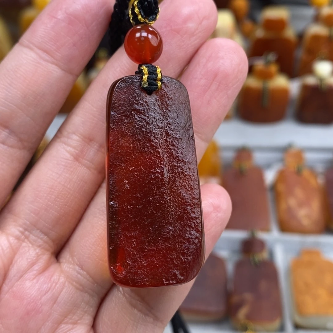 蜜蜡未镶嵌珠宝奇石