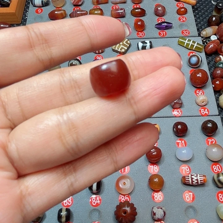 未镶嵌玛瑙/玉髓珠宝半成品小**然