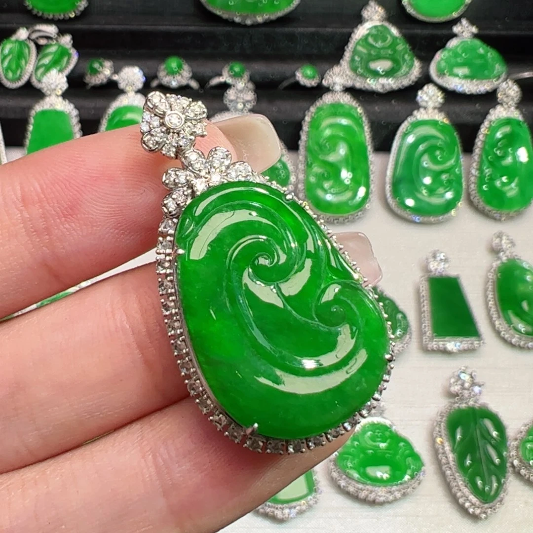 翡翠18K金镶嵌吊坠(不含链)