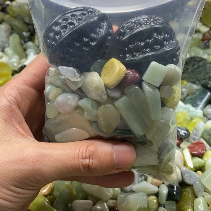蛇纹石玉鱼缸石未镶嵌