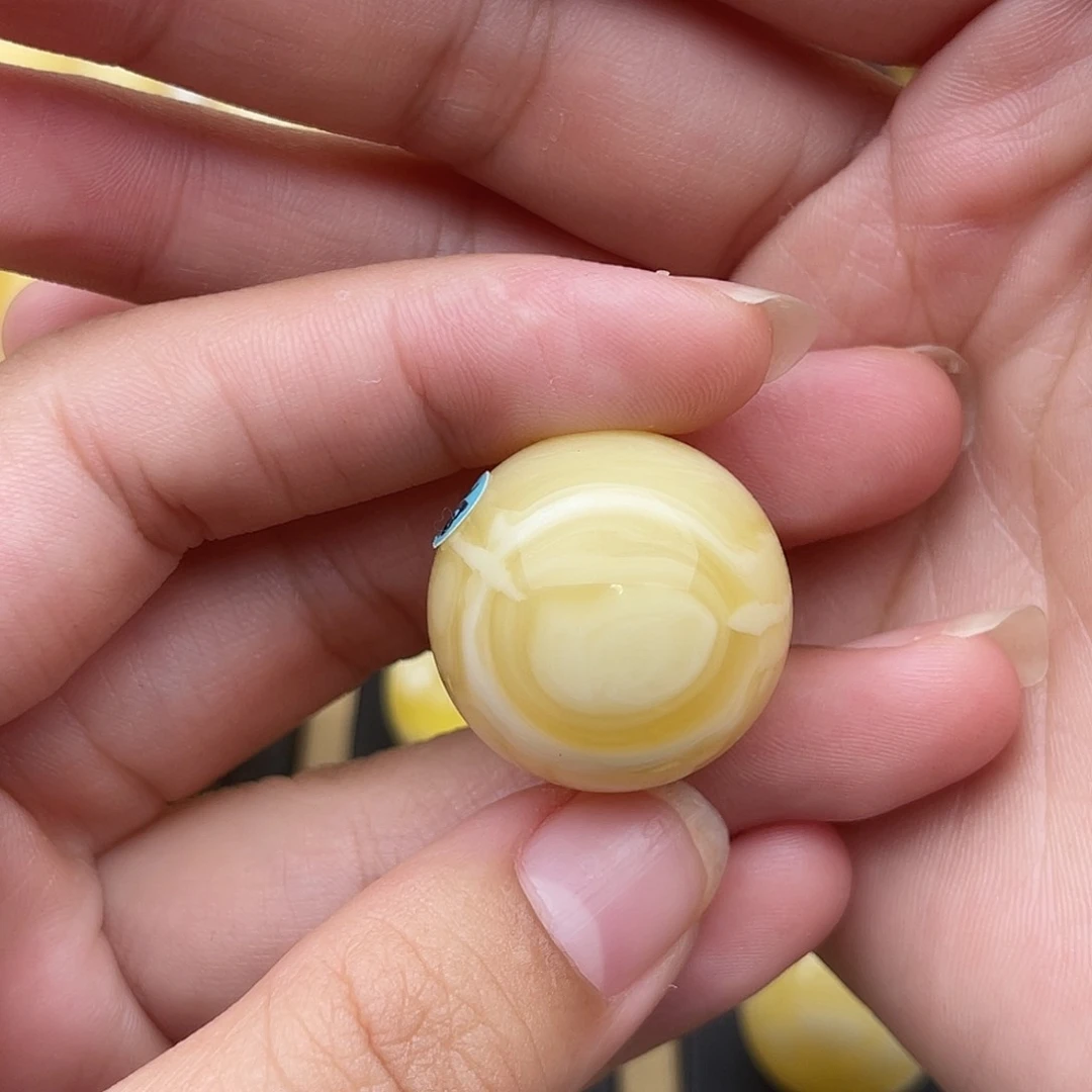 裸石琥珀未镶嵌Y****?蜜蜡圆珠梦