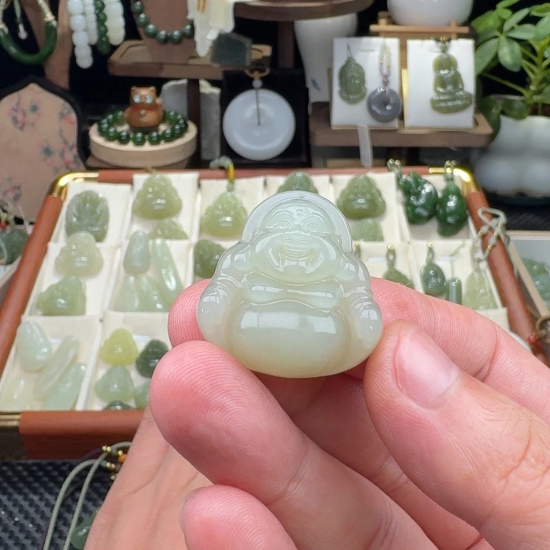 初***七颈饰未镶嵌和田玉