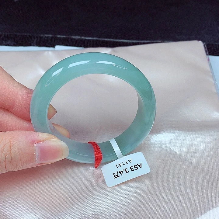 翡翠手镯未镶嵌一**水手镯53.6