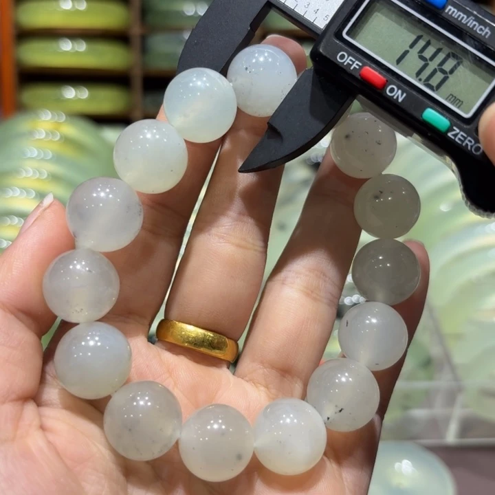 未镶嵌岫玉手镯天然
