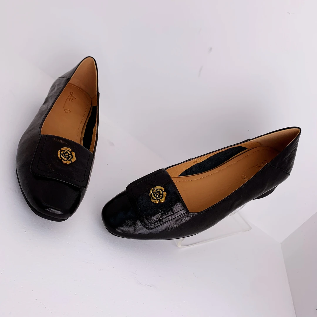 粗跟中口搭扣方头纯色浅口单鞋皮鞋黑色欧若假日风ASZ261