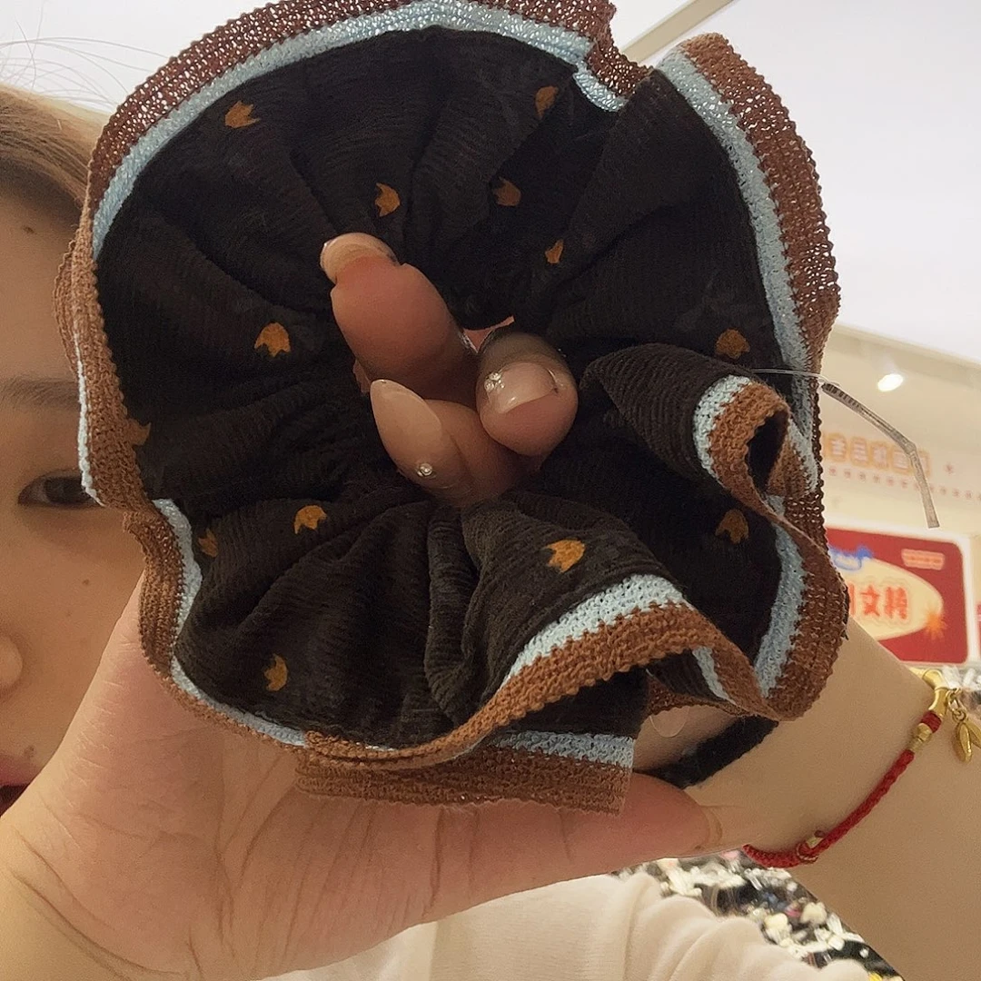 布艺铁合金咖色发圈