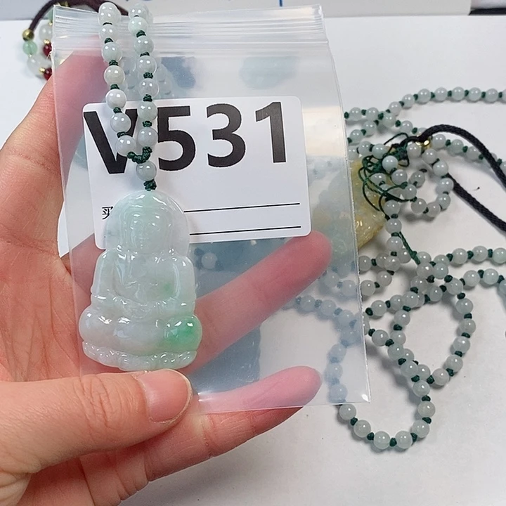 翡翠颈饰未镶嵌天然