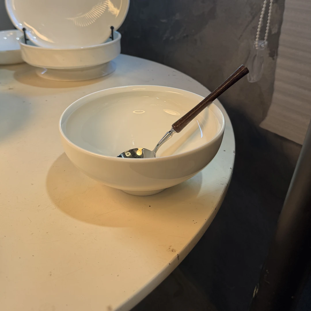 极简6.5英寸肉墩墩面碗乳白色不含勺子