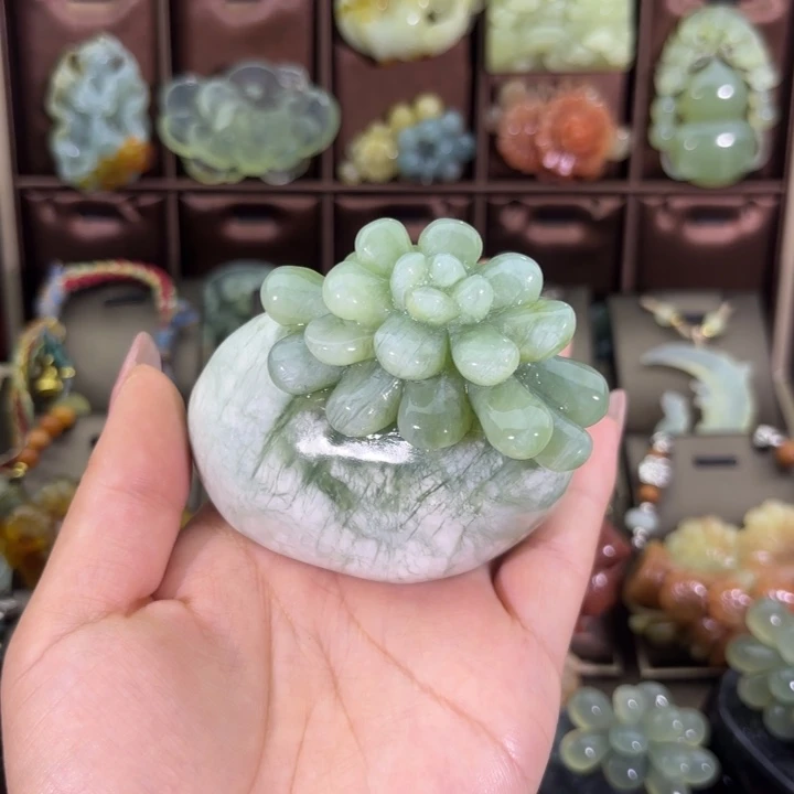 蛇纹石玉合金颈饰李*珊