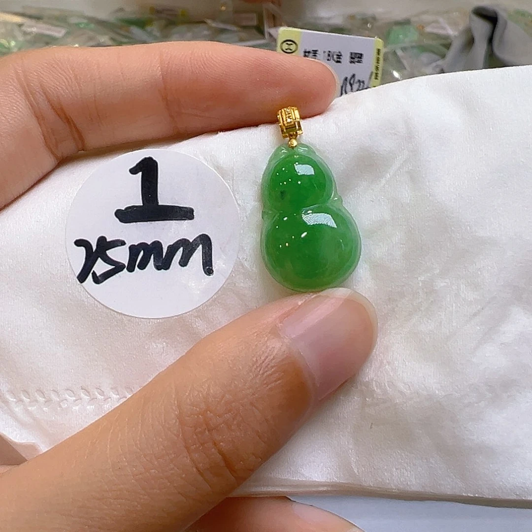 翡翠18K金镶嵌颈饰翡翠