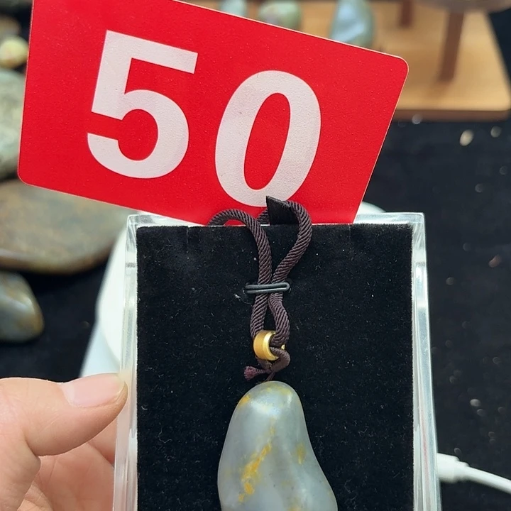 和田玉（糖玉）未镶嵌挂件