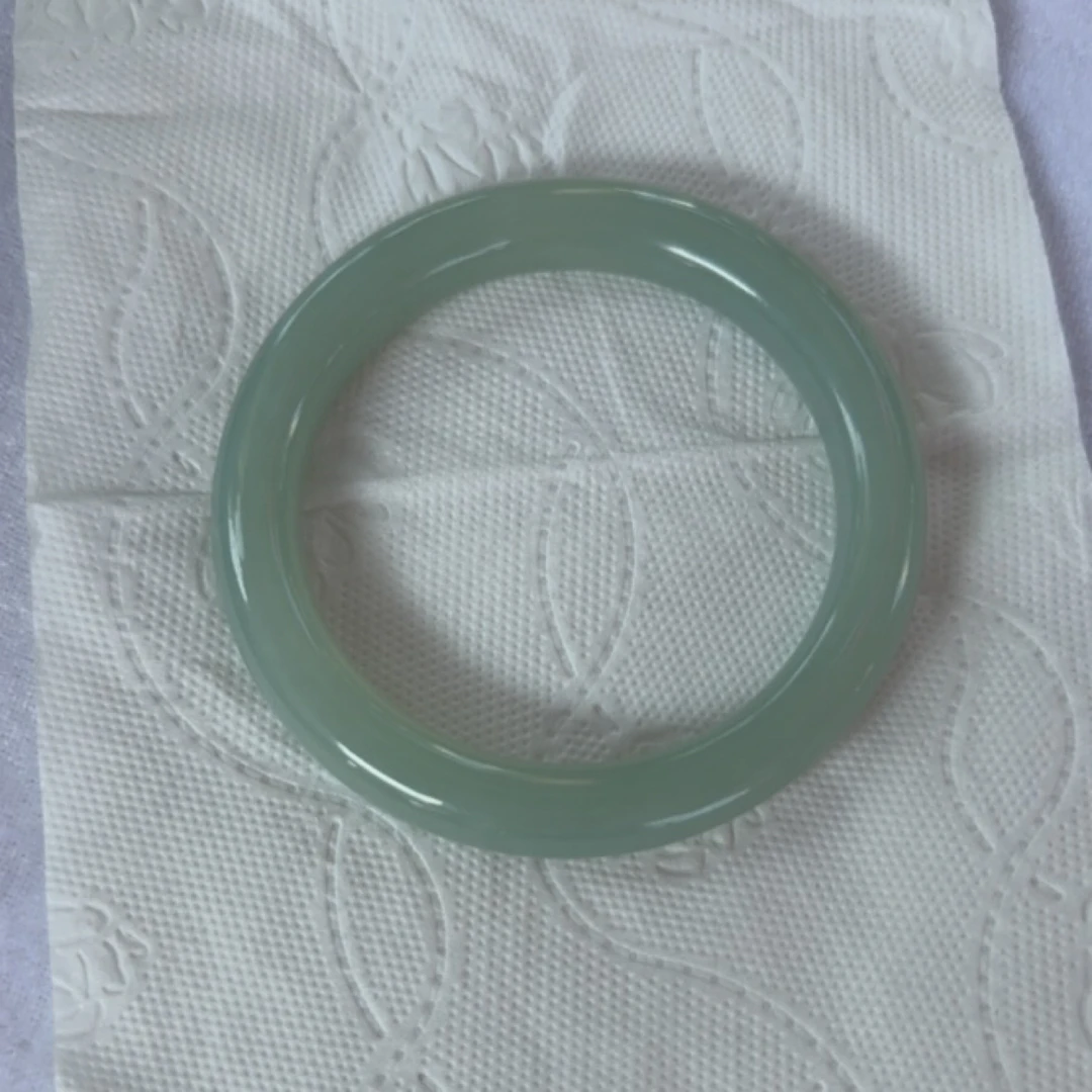 和田玉新疆且末蓝天空蓝冰底大漏稀有色