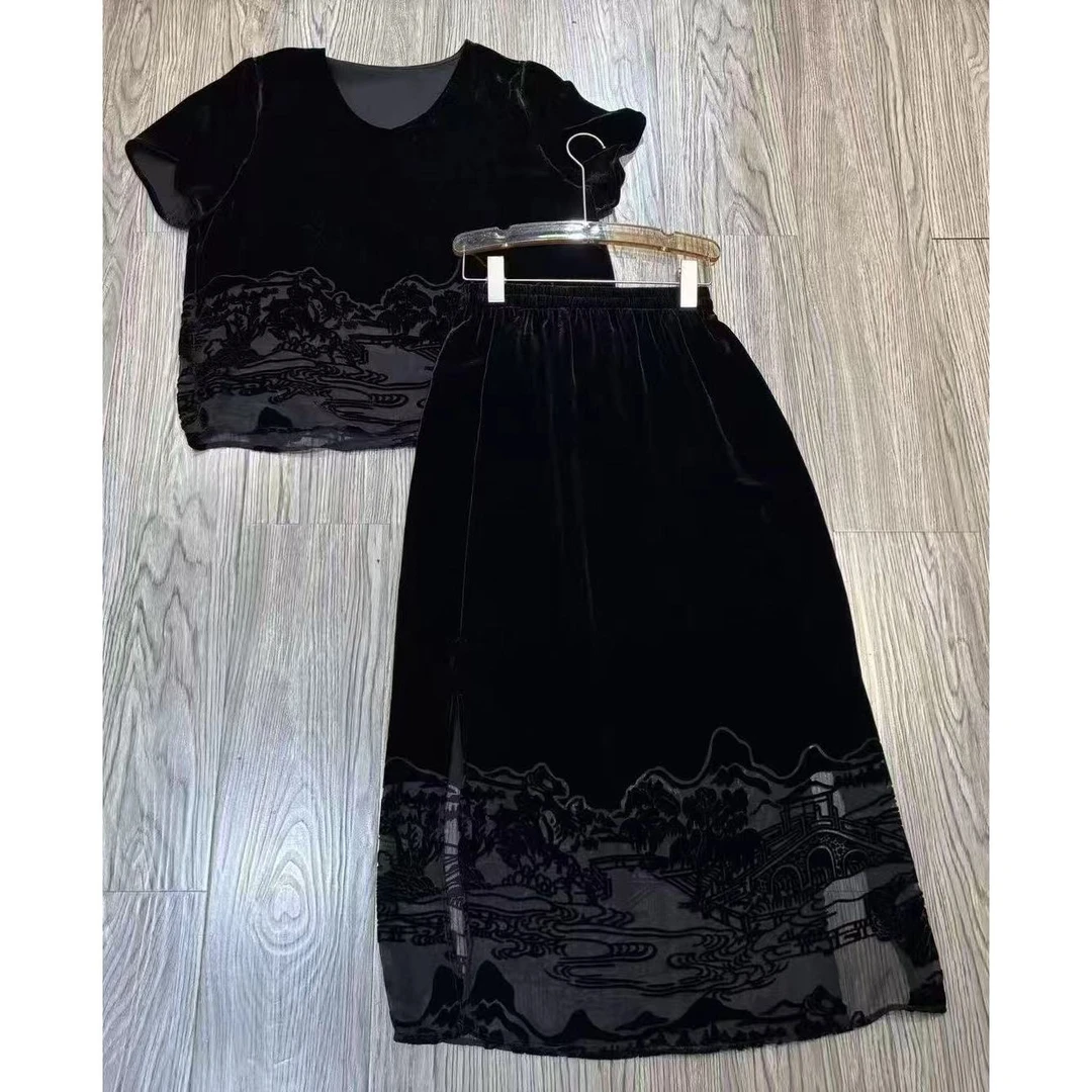 KIKI严选：C104-YUNSHI家欧货南油夏季丝绒烧花上衣半身裙两件套装