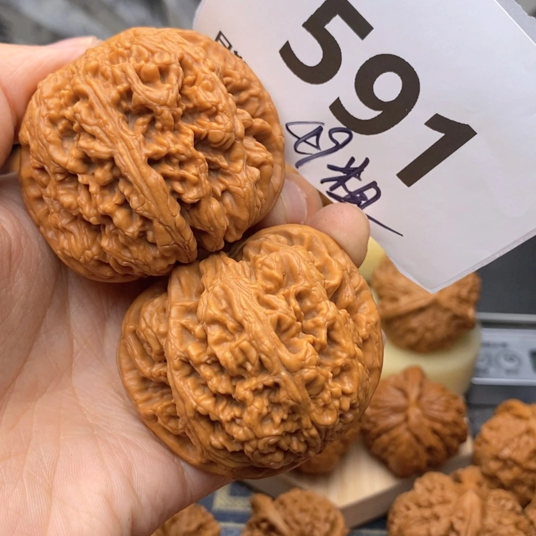 文玩核桃把件591号49粗筋