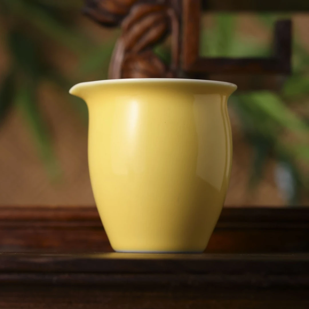 晓芳窑-鹅黄公道杯--手绘陶瓷有差异