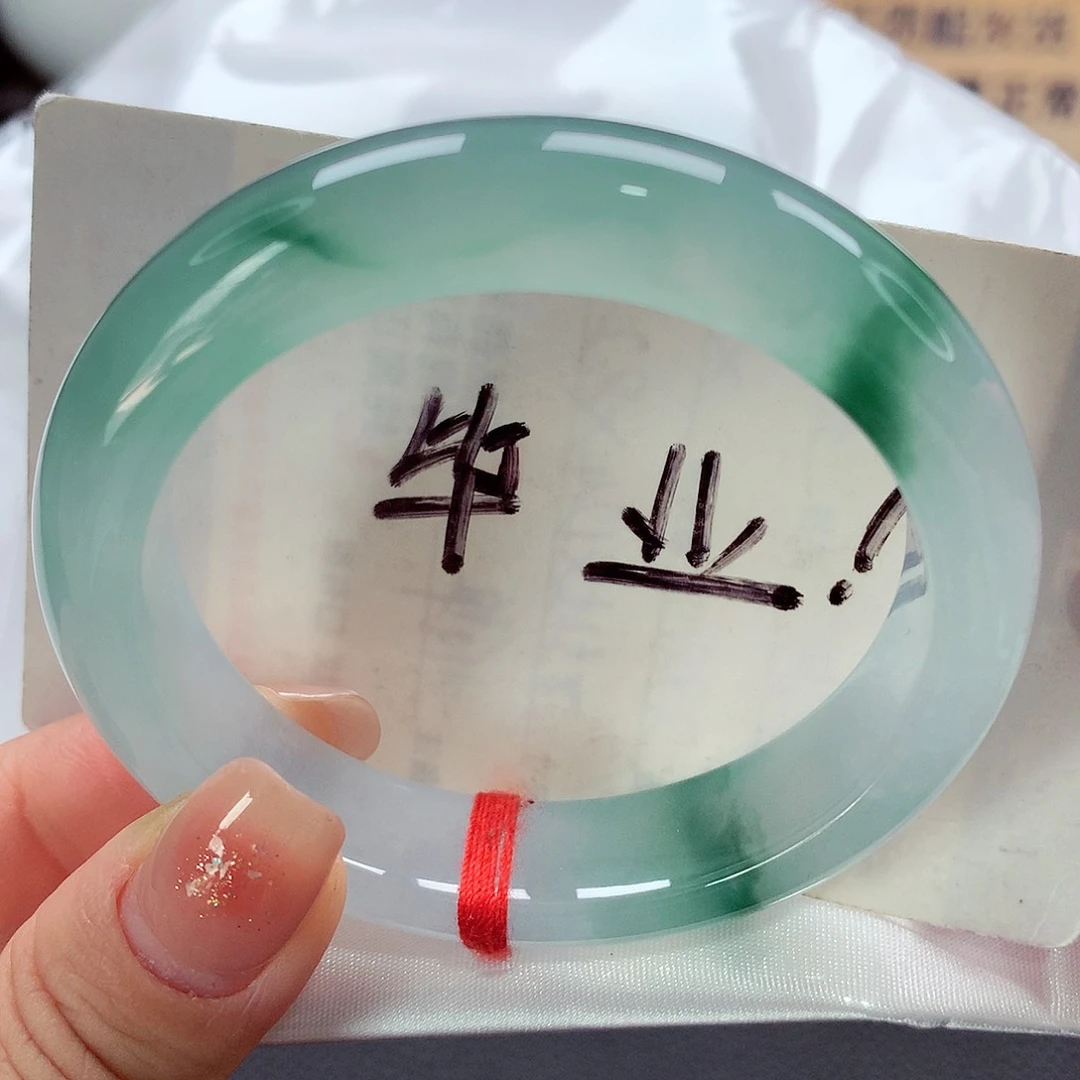 未镶嵌手镯翡翠天然a货翡翠，果冻底，毕业
