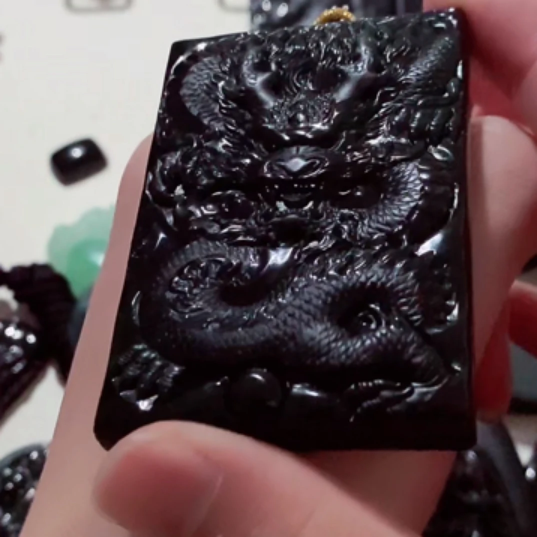 纯天然A货翡翠吊坠