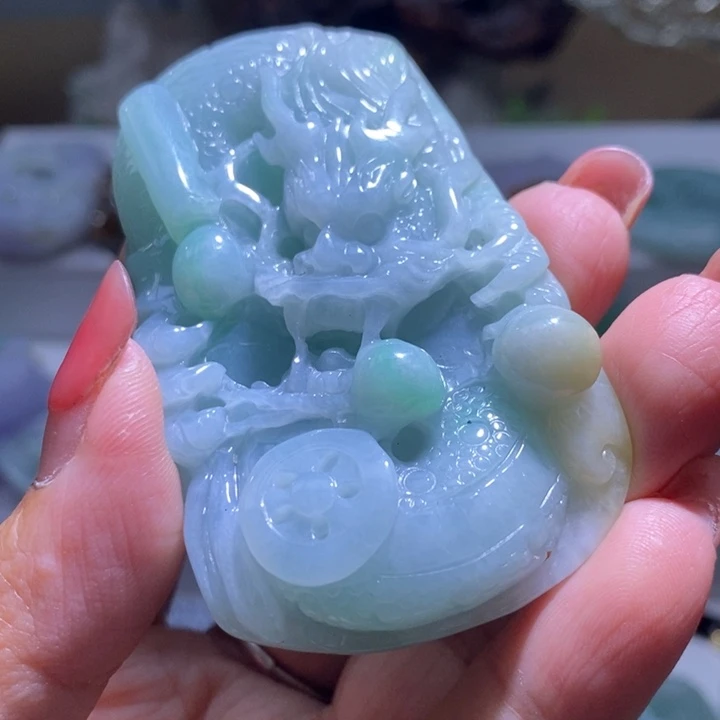 【闪购商品】翡翠未镶嵌颈饰龙牌