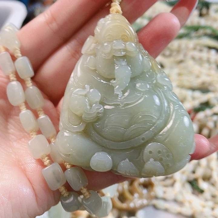 和田玉未镶嵌颈饰