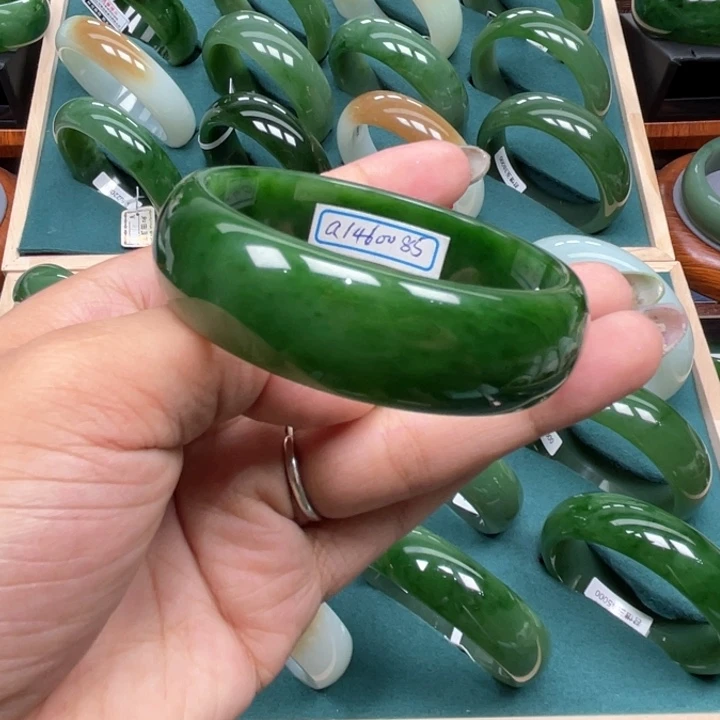 和田玉（碧玉）手镯未镶嵌