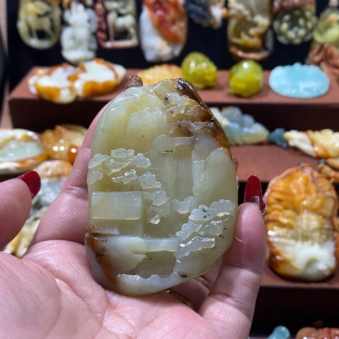 蛇纹石玉颈饰未镶嵌