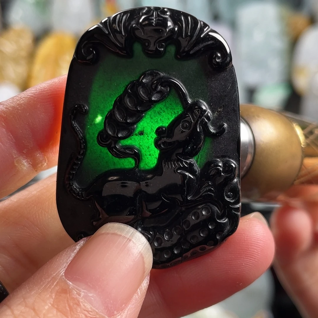 翡翠未镶嵌吊坠(不含链)