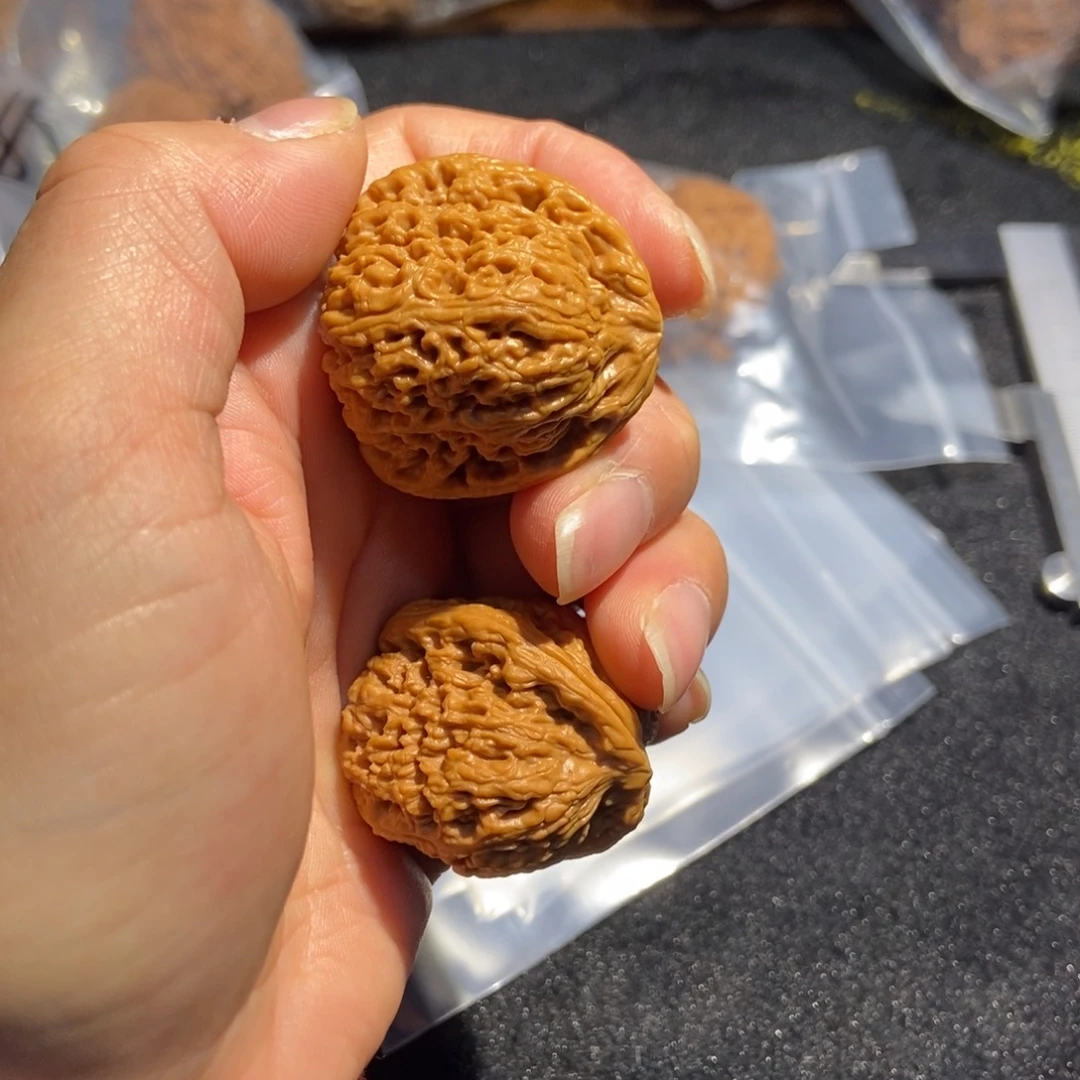 吊坠文玩核桃三角南疆肉包108