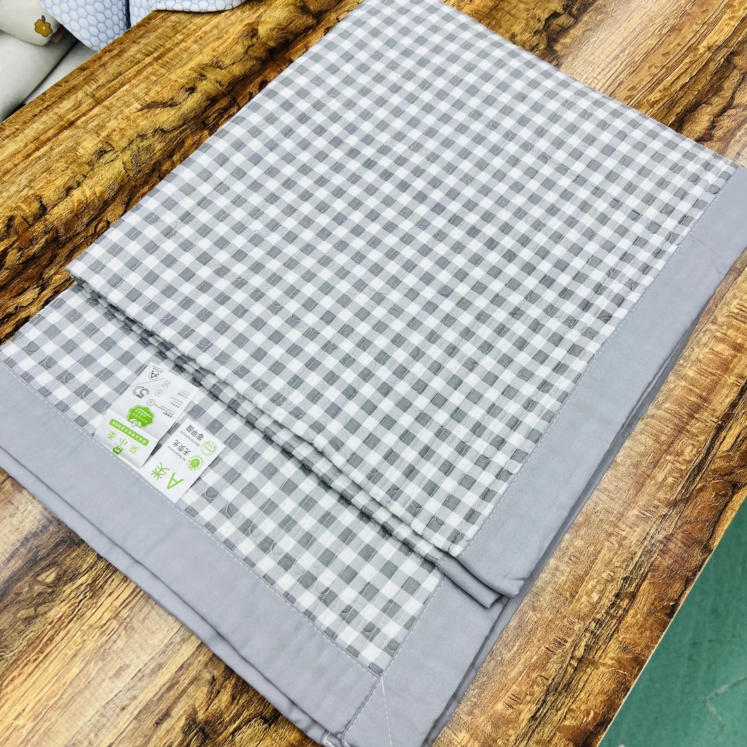 【包边床盖】<灰小格>150X220cm<±5cm>绗缝多功能单人双面柔软