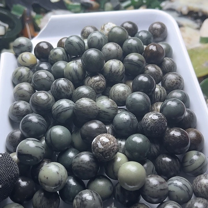 和田玉（糖玉）和田玉边角料9K金镶嵌且**去