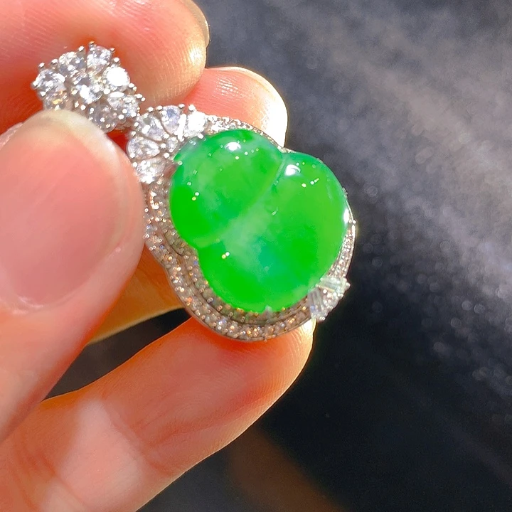 【闪购商品】翡翠颈饰银S925镶嵌翡翠