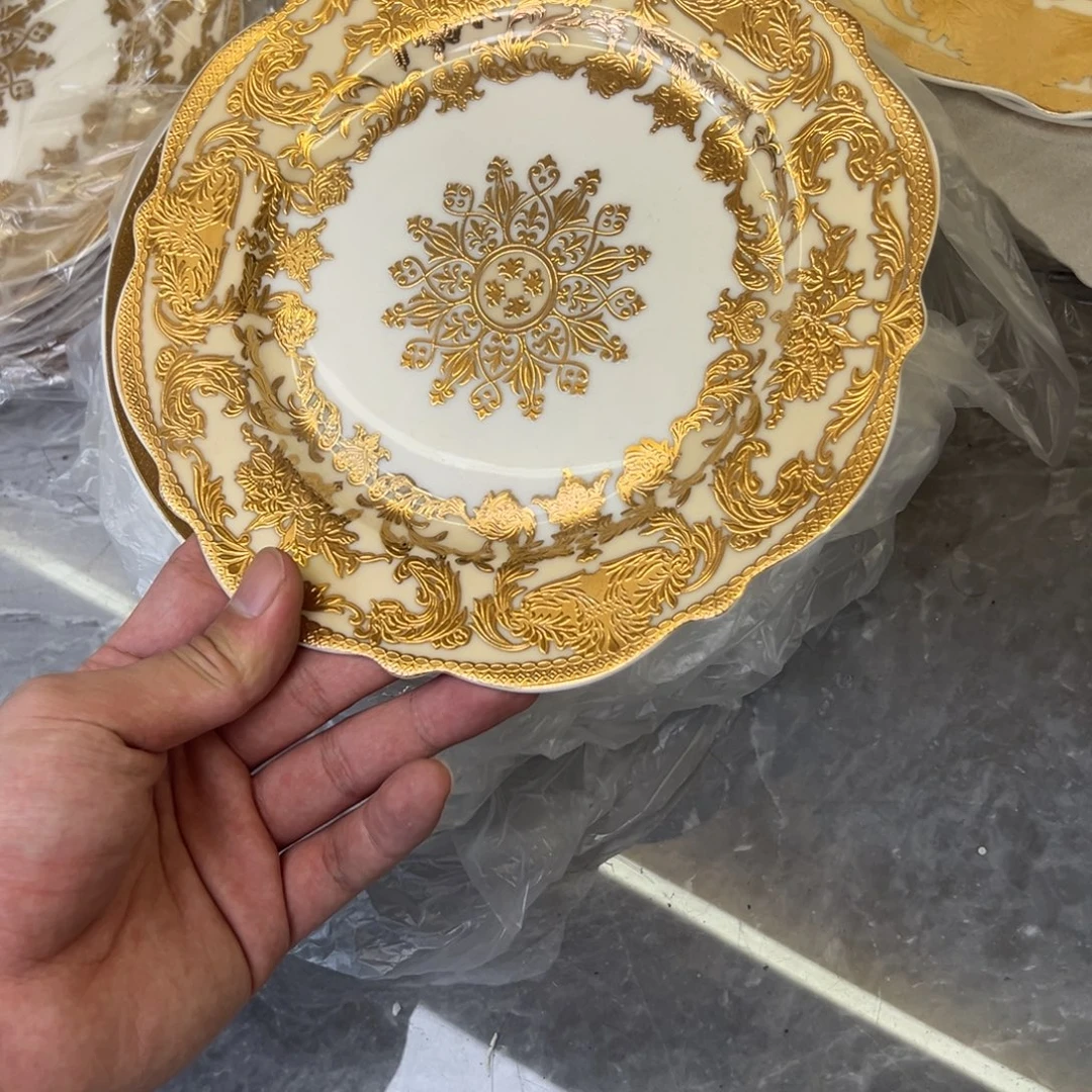 瓷片8寸平盘两个一单尾单