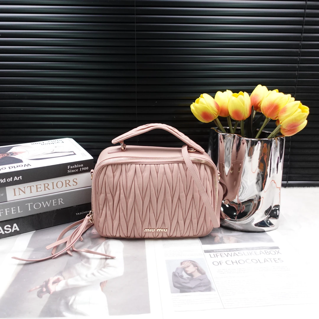 95新 MIU MIU/缪缪 单肩包/T10315196