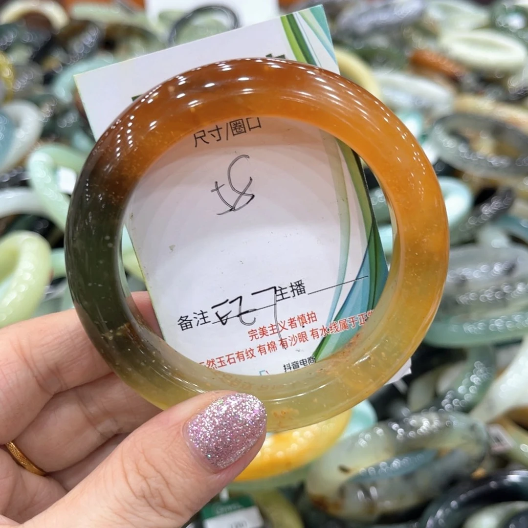 狐***狸岫玉未镶嵌手镯手镯