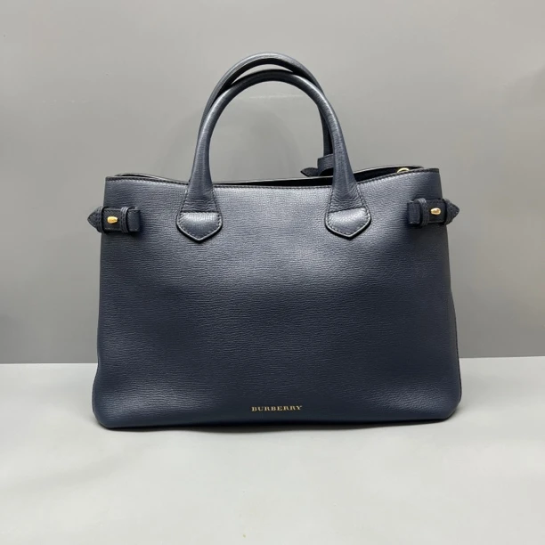 95新 BURBERRY/博柏利 深蓝色班纳托特手提包 尺寸36*24