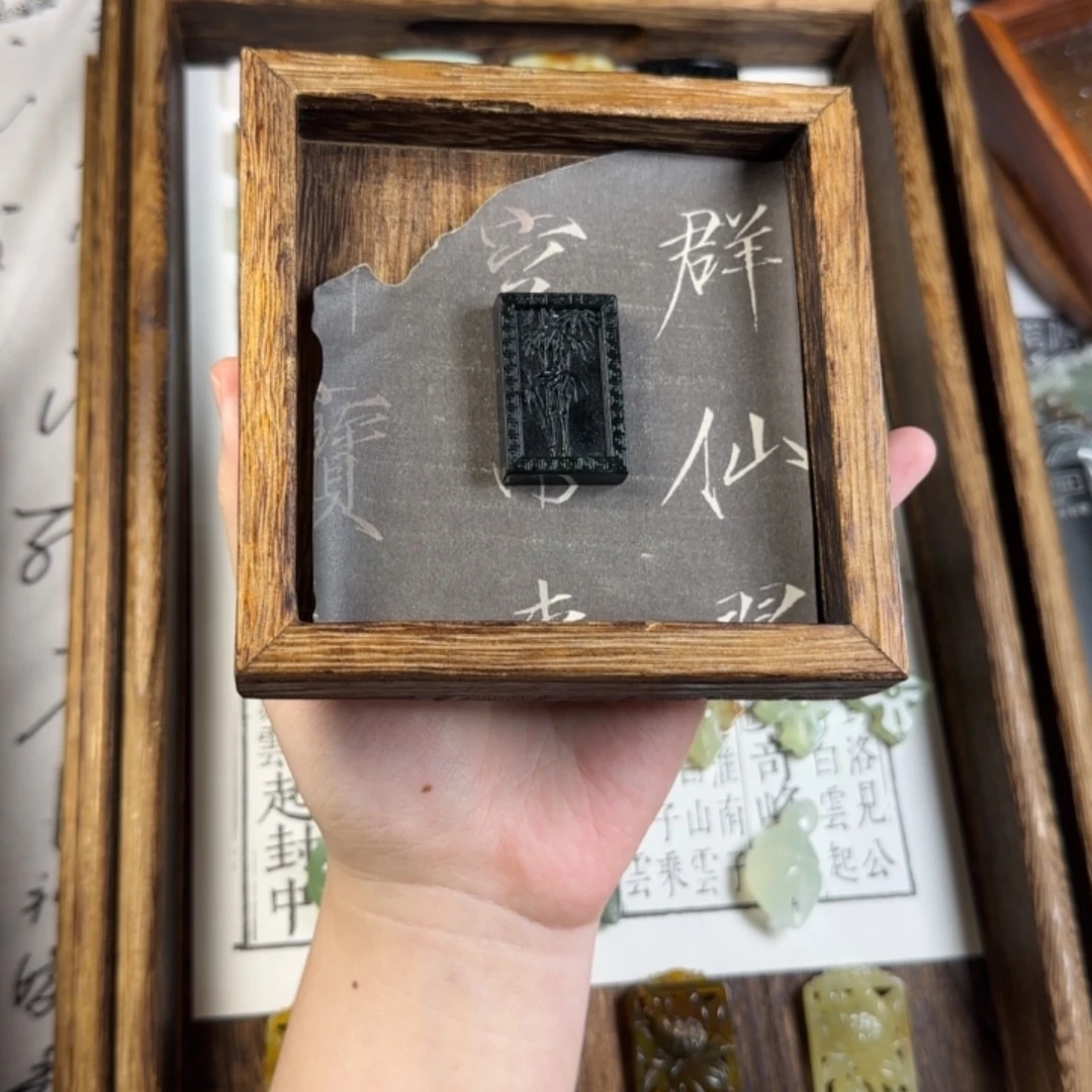 梦***』蛇纹石玉合金颈饰
