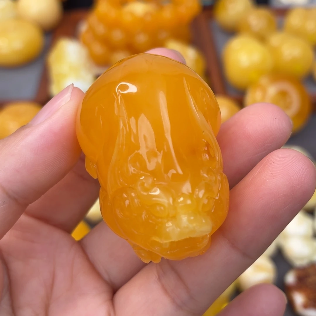 蜜蜡未镶嵌吊坠(不含链)红貔貅