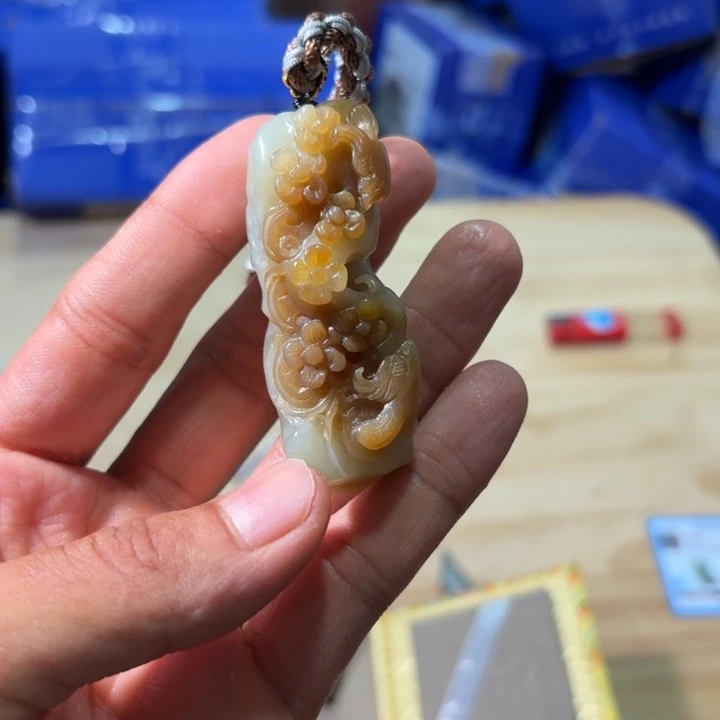 和田玉（糖玉）未镶嵌挂件