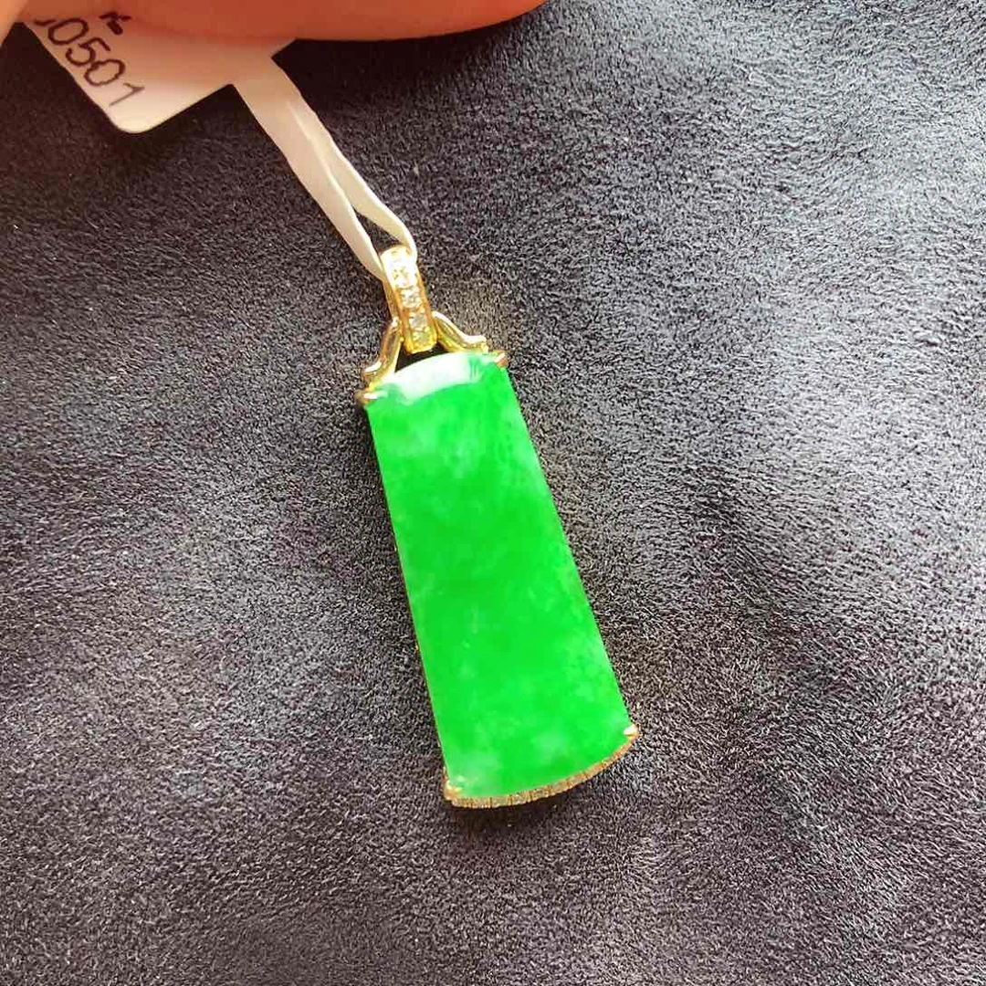 翡翠颈饰18K金镶嵌上新
