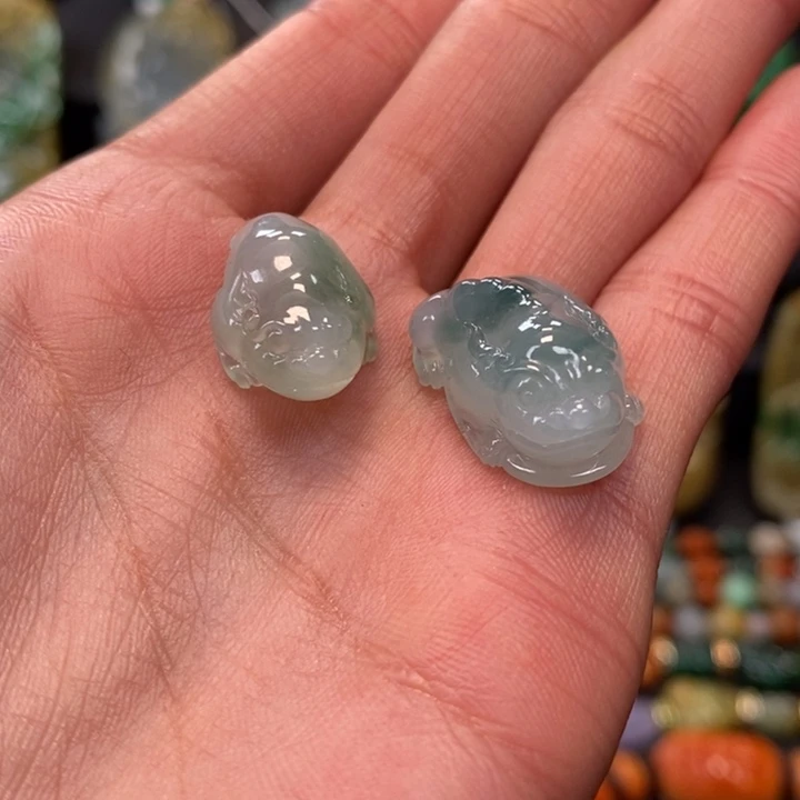 翡翠未镶嵌颈饰缅甸天然翡翠A货