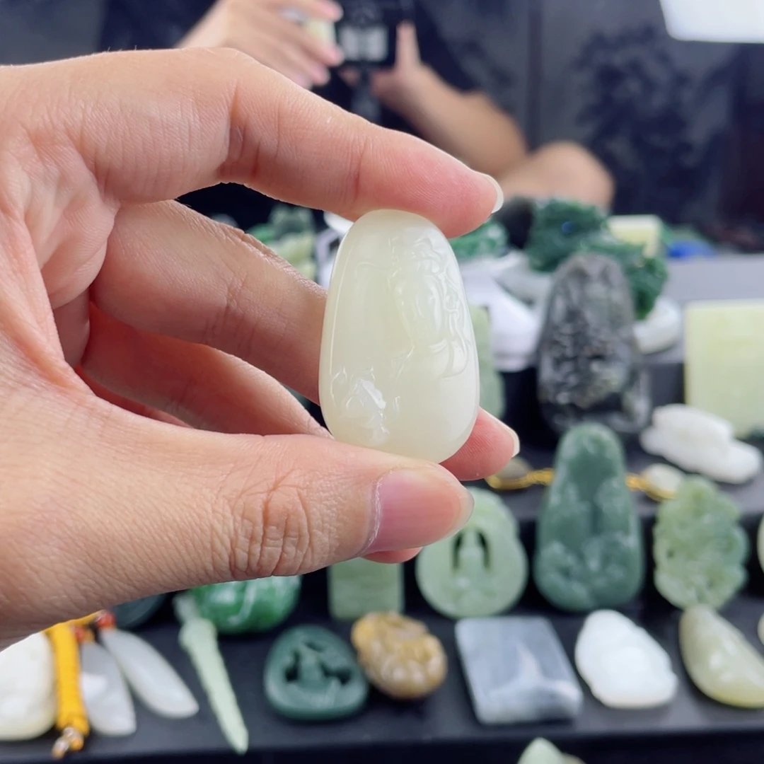 颈饰未镶嵌和田玉