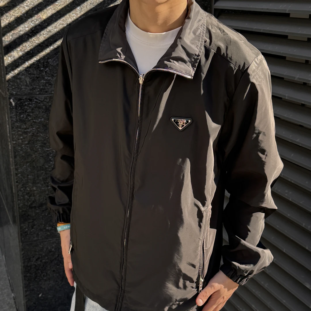 未使用 Prada/普拉达 男装黑灰三角标双面夹克/48/工价18800/3648