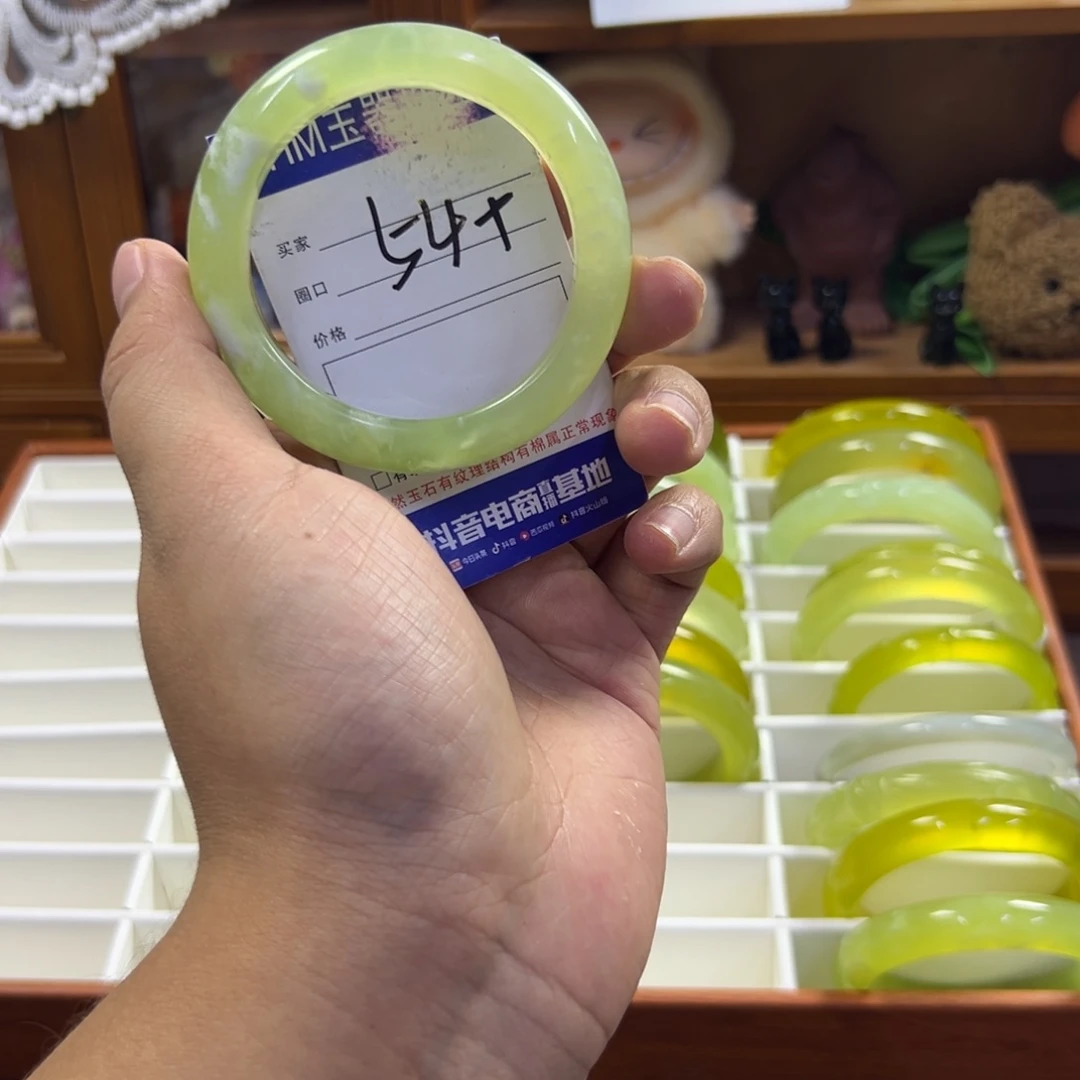 蛇纹石玉未镶嵌手镯274