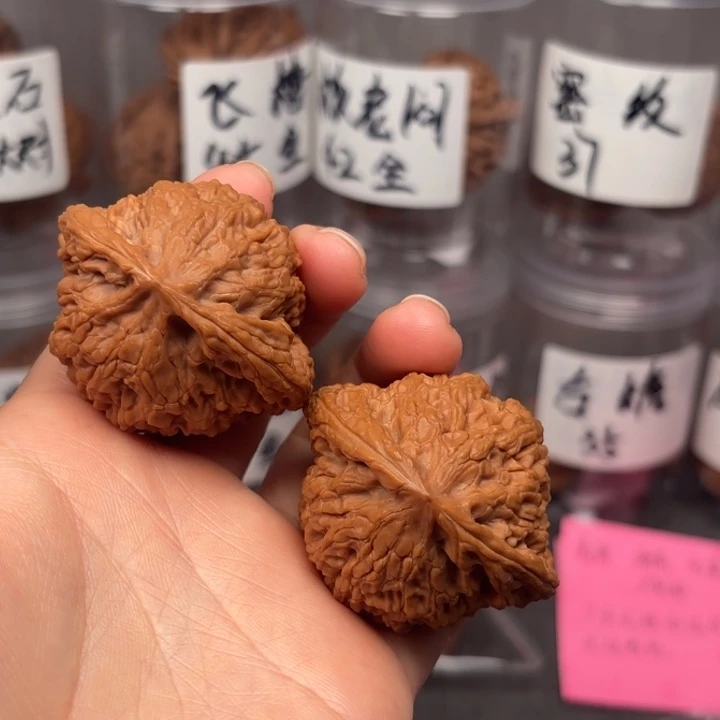 逗***儿桃核把件46虎头王