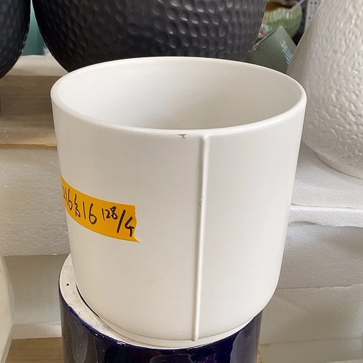 陶盆有孔 瑕疵针孔漏釉介意勿拍外高 15外口16