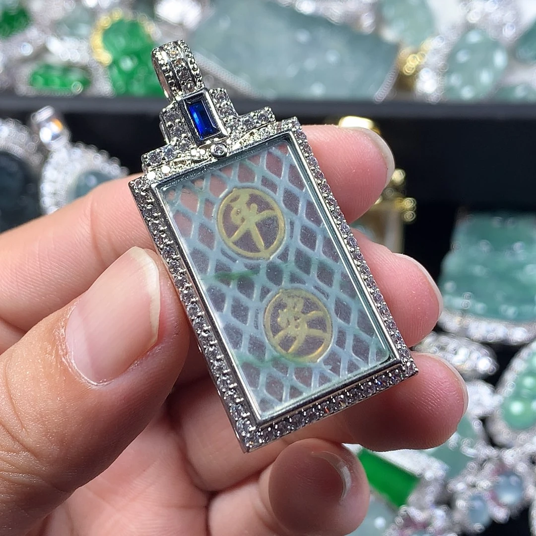 翡翠未镶嵌吊坠(不含链)